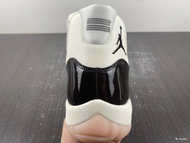 Reps TBK Jordan 11 Air WMNS AR0715-101 Neapolitan 0807